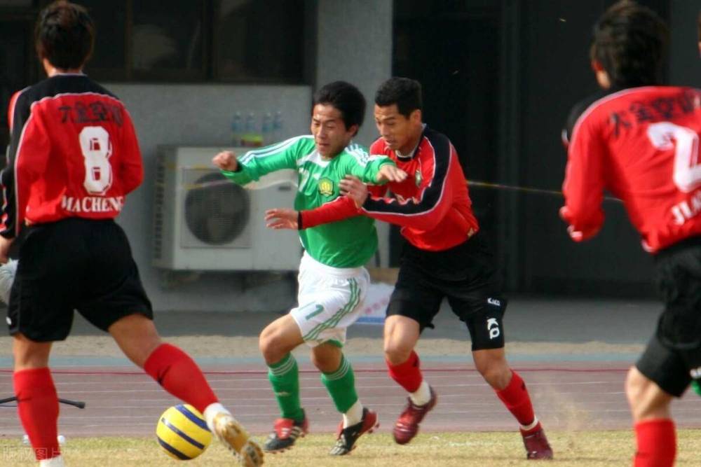 爱游戏官网-名将在热身赛中的闪光表现备受关注(名将在热身赛中的闪光表现备受关注吗)