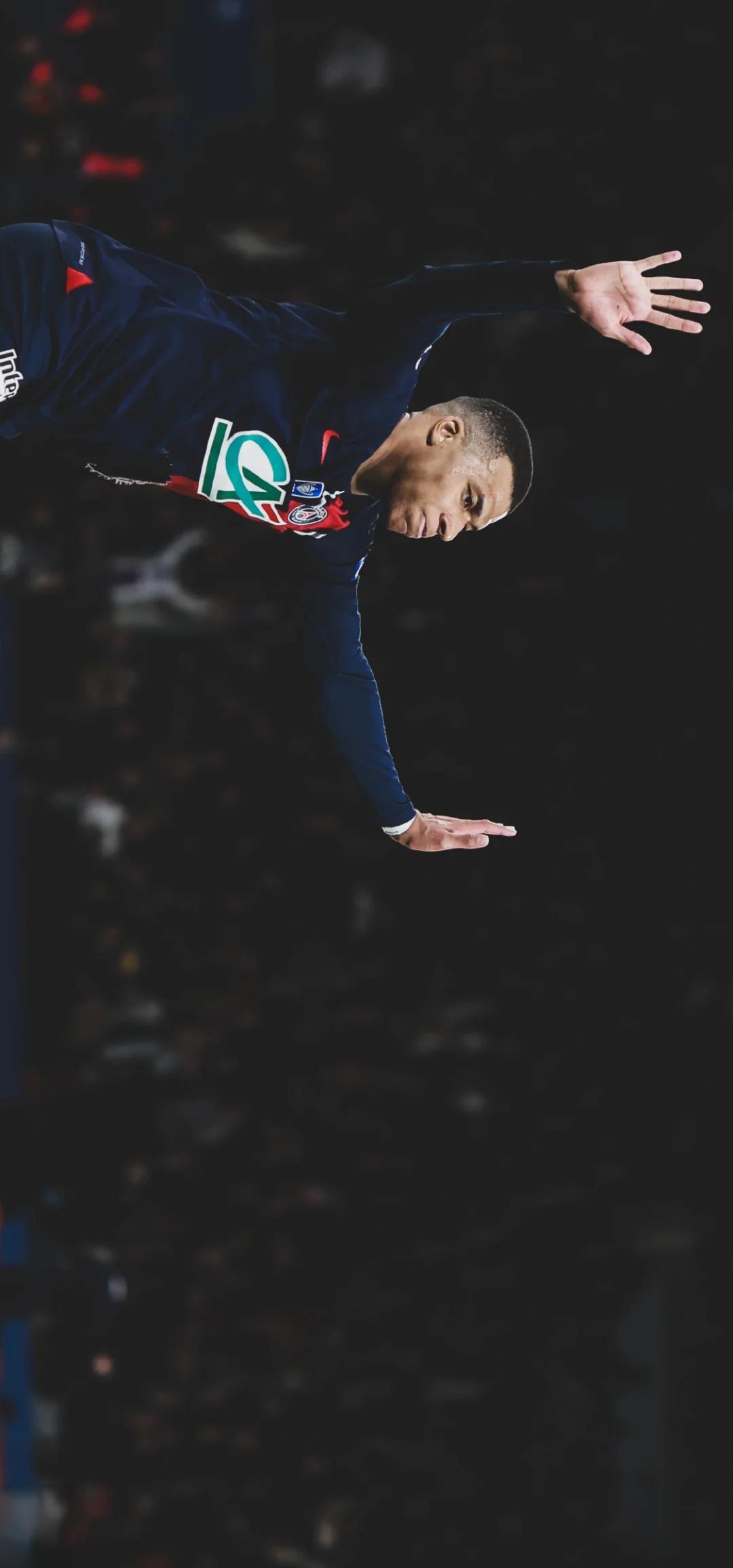 爱游戏入口-包含巴黎圣日耳曼防守稳固，保持不败战绩的词条