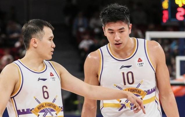 河北队主场遭遇深圳反击，失去优势(河北队主场遭遇深圳反击,失去优势的球员)