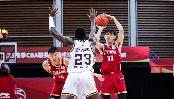 爱游戏官方登录入口-浙江队客场成功逆袭，击败江苏王者的简单介绍