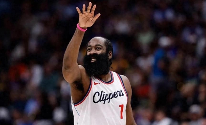 爱游戏登录入口-包含主教练战术调整取得成功，全队表现稳健的词条