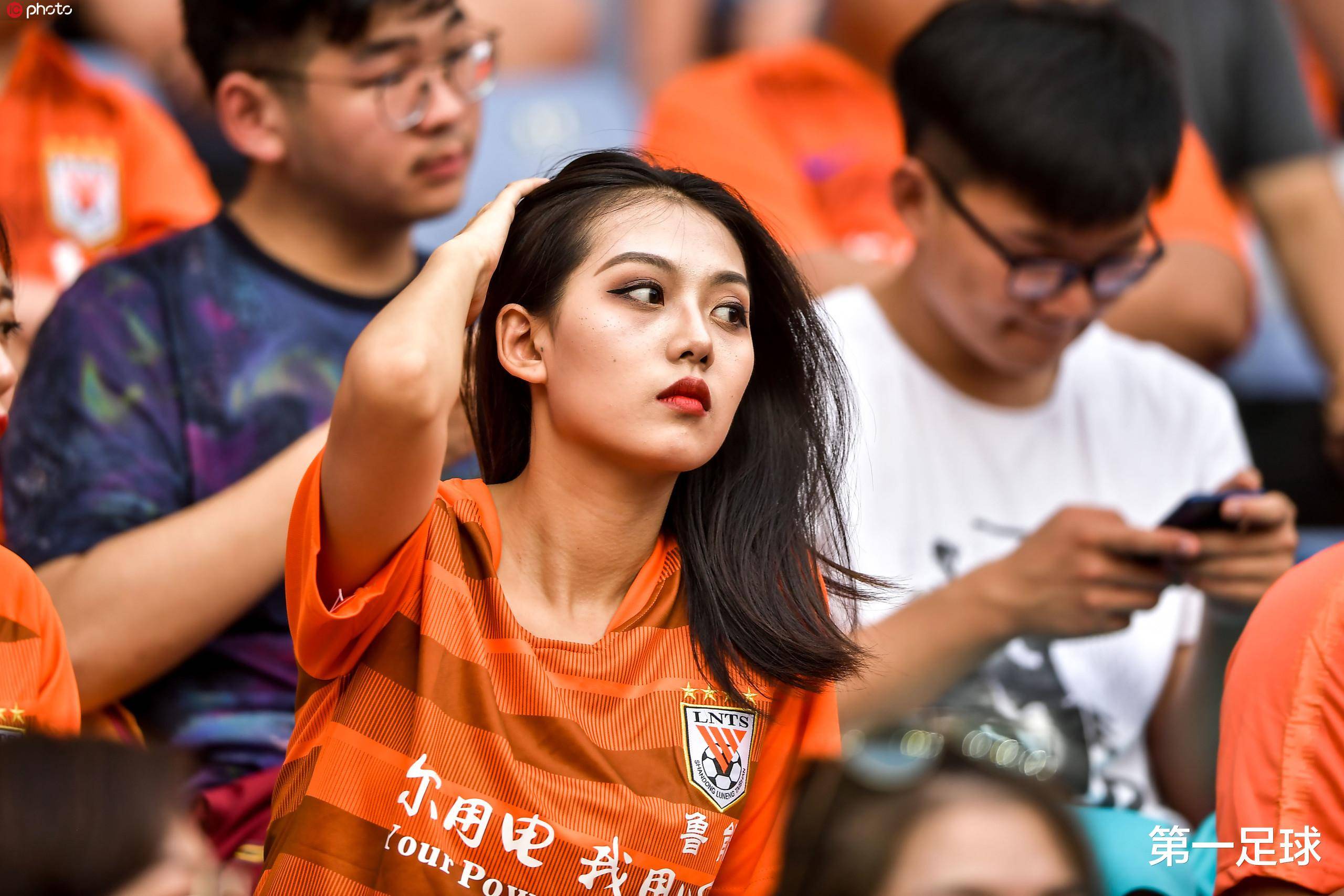 爱游戏官方入口-包含比赛结果扑朔迷离，赛场氛围燃烧的词条