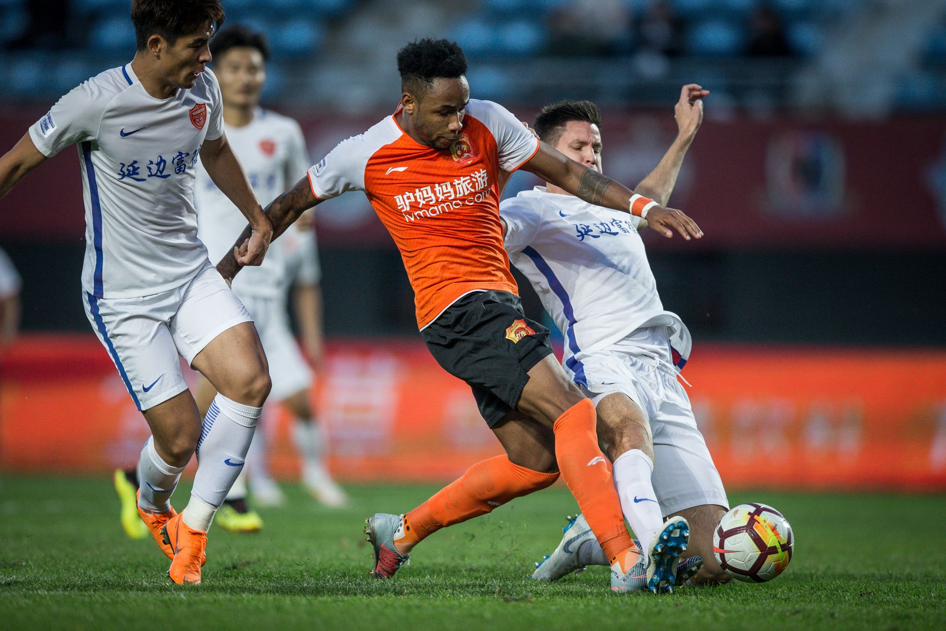 爱游戏网页版登录入口-广州富力客场逼平武汉卓尔，保持不败纪录的简单介绍