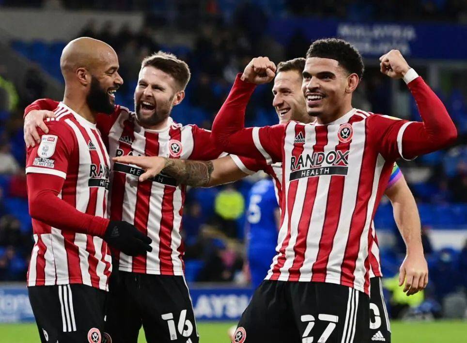 爱游戏体育平台-包含狼队客场全胜，英超联赛前景一片光明的词条