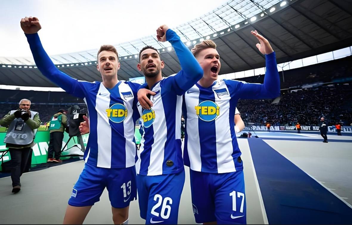 爱游戏app下载-沙尔克边锋通过社交媒体表达对球队的热爱