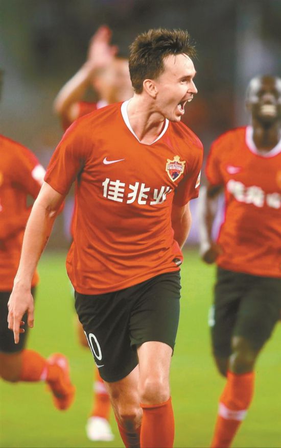 爱游戏登录-包含苏宁客场大胜，重返前列保持竞争力的词条