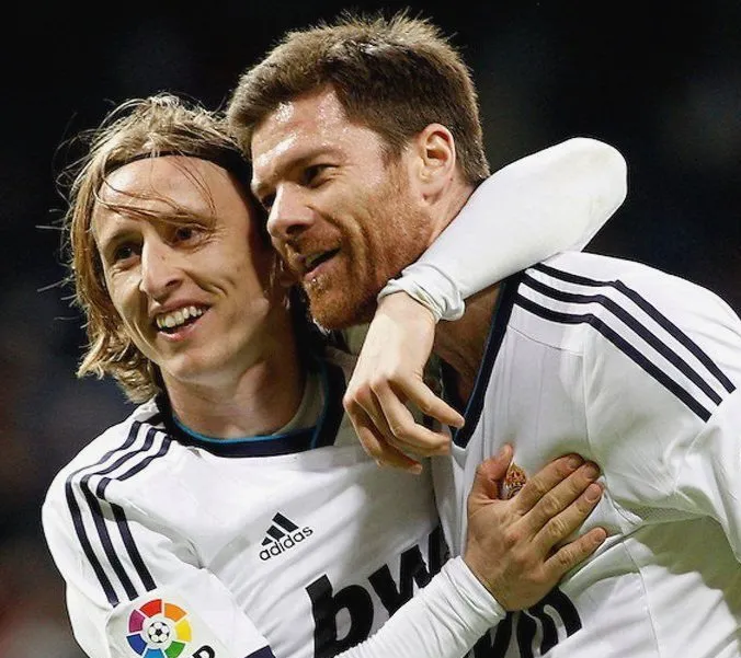 爱游戏app-关于顶级足球联赛激烈角逐，悬念丛生的信息