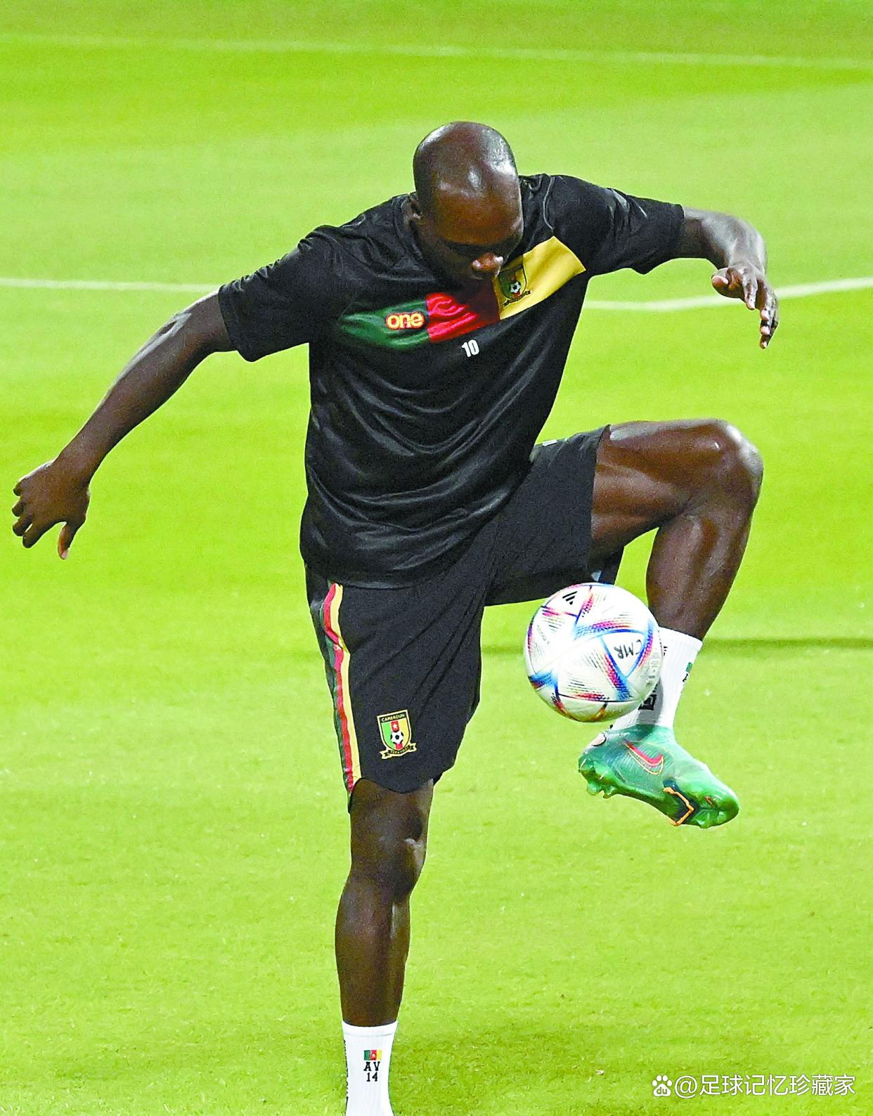 爱游戏app-足球运动员状态亮眼，备战国际赛事的简单介绍