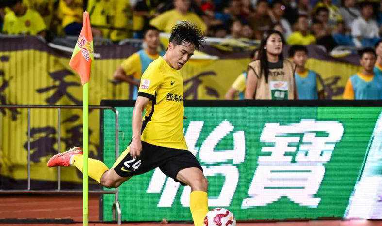 包含年轻球员崭露头角,为球队贡献关键一球的词条 包含年轻球员崭露头角,为球队贡献关键一球的词条