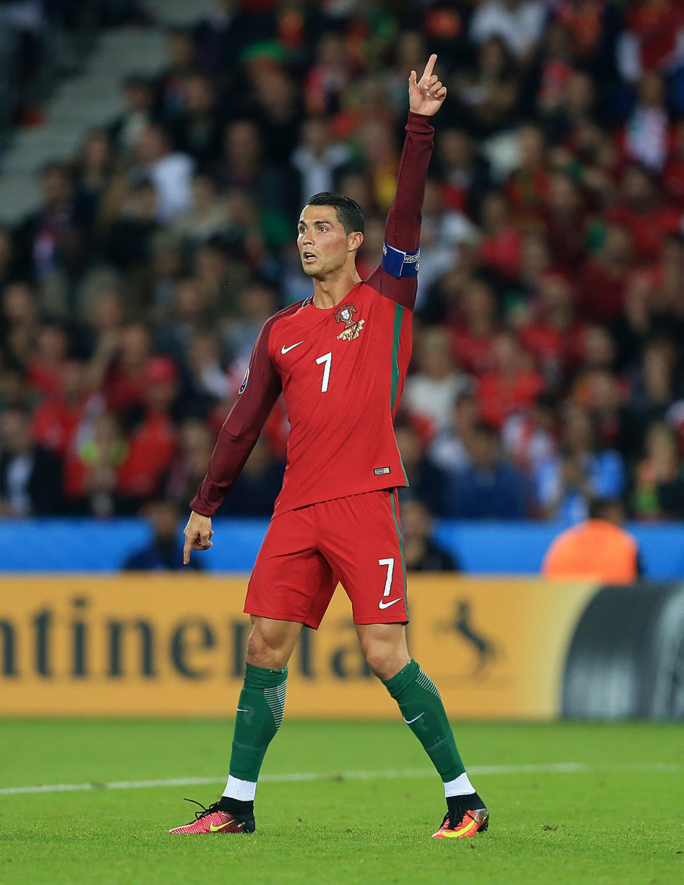 包含葡萄牙队火力全开，欧预赛实力浮现的词条