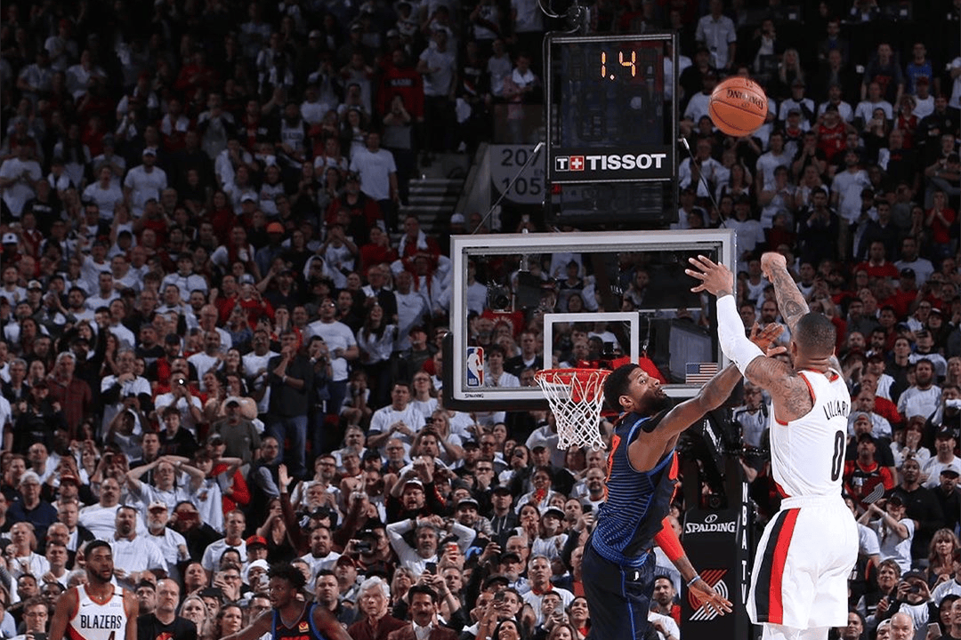 爱游戏官网-猛龙主场力克雄鹿，伦纳德30分