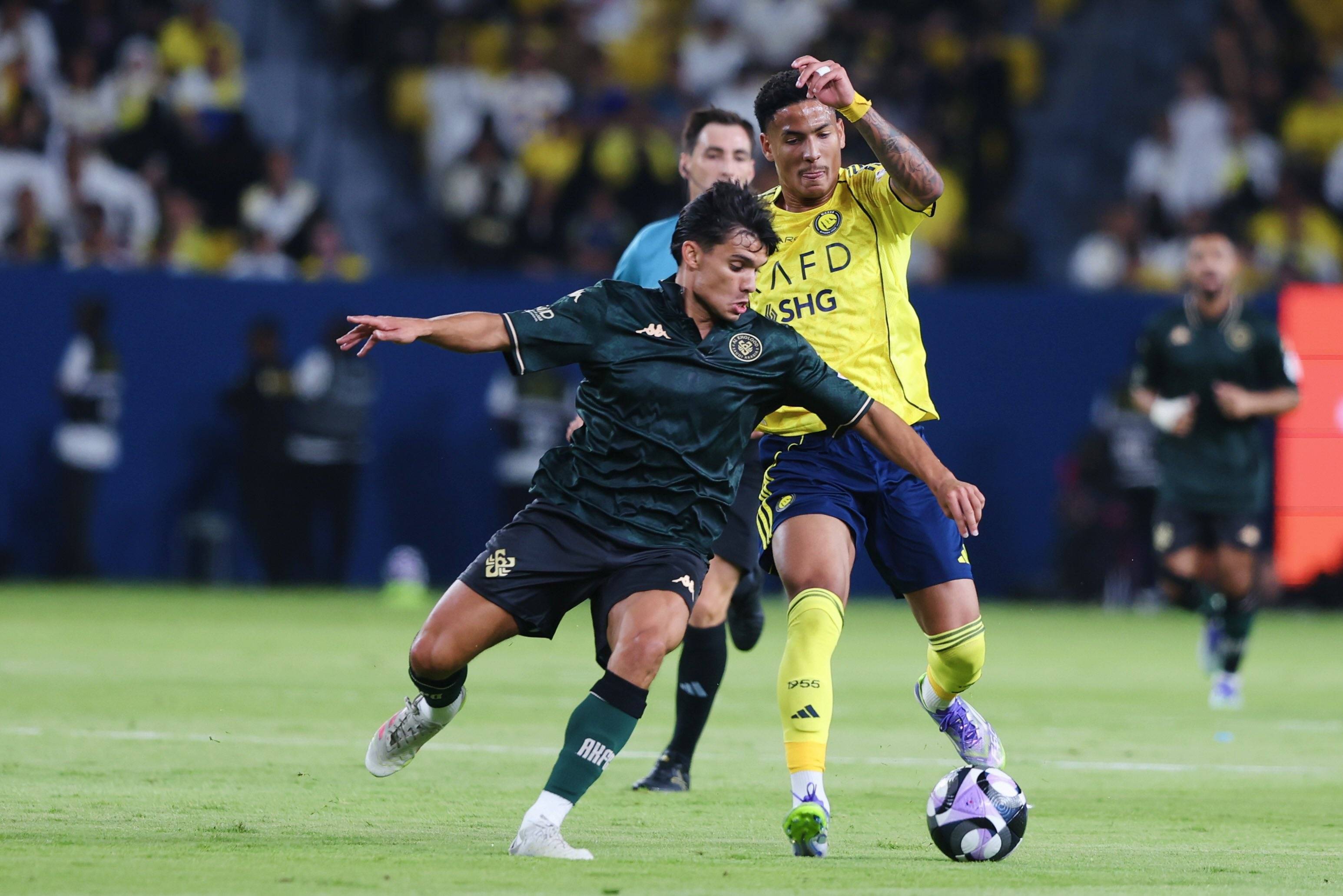 巴萨意外淘汰,球迷情绪低迷 巴萨意外淘汰,球迷情绪低迷